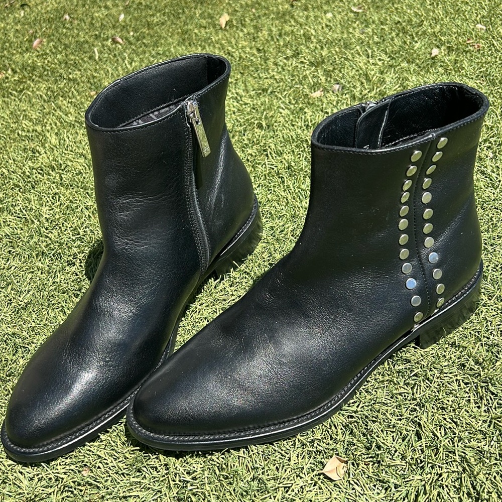 NWOB AQUATALIA Nario Weatherproof Leather Bootie Made in Italy Women’s 7.5M